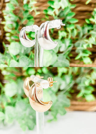 Bold Curve Post Earrings