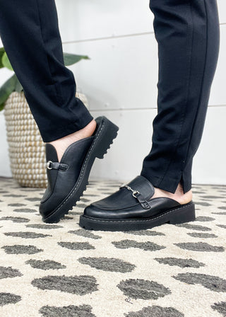 Corkys Wingin It Loafer Mule - Black