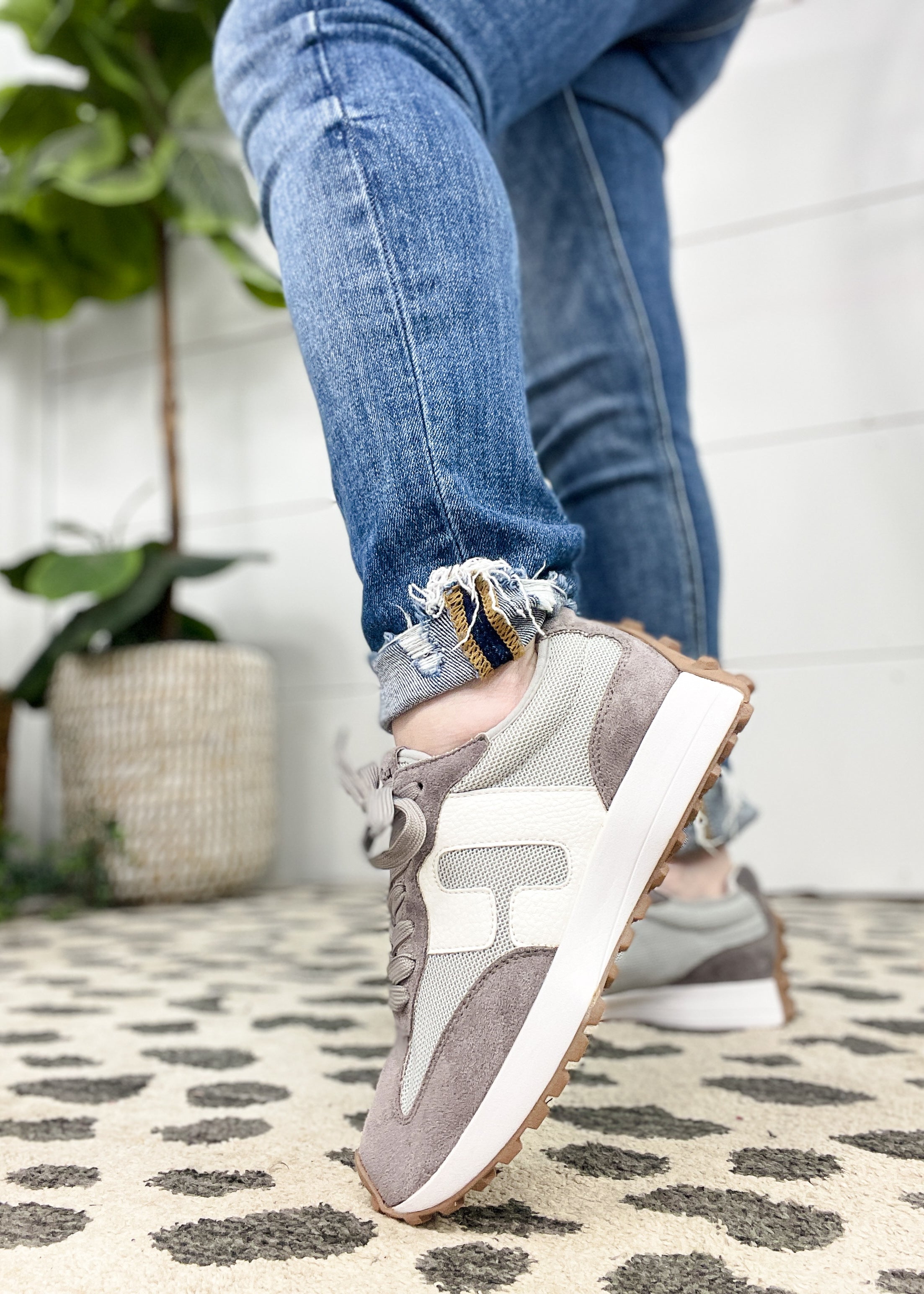 Corkys Your Welcome Sneaker Light Grey