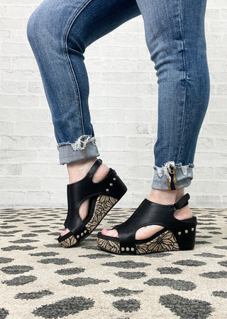 Corkys Carley Wedge – Black Floral Wrap