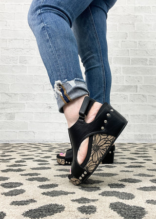 Corkys Carley Wedge – Black Floral Wrap