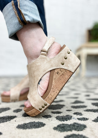 Corkys Carley Wedge – Sand Distressed