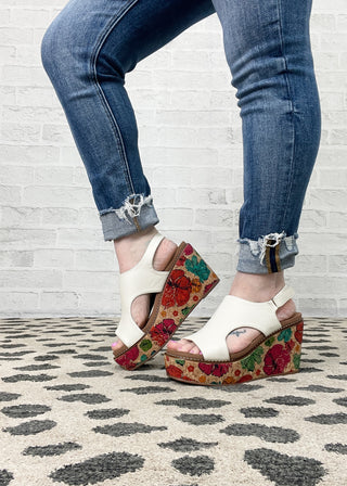 Corkys Freddie Wedge – White