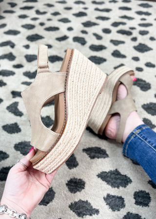 Corkys Freddie Wedge - Taupe